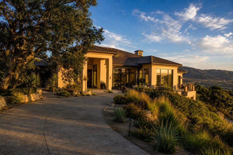 How Much Fire Insurance Costs for Luxury Homes in Valencia and Saugus